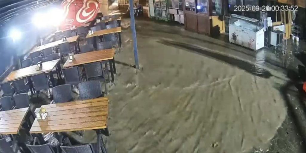 Rize’de sel böyle geldi