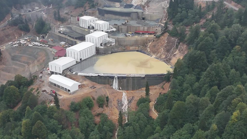 Giresun’da maden sahasında atık havuzunun taştığı iddia edildi