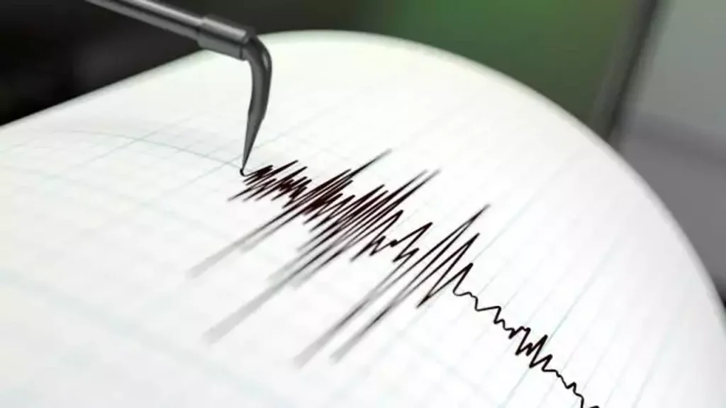 Son dakika: İzmir’de korkutan deprem!