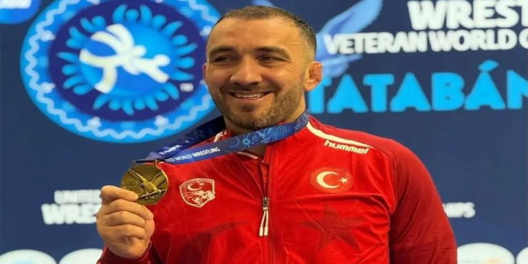 Rize’nin Gururu Güreşte Zirvede: Mehmet Ali Küçükosman Dünya Şampiyonu Oldu