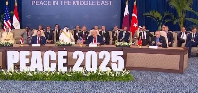 Liderler zirvesinde dikkat çeken masa detayı