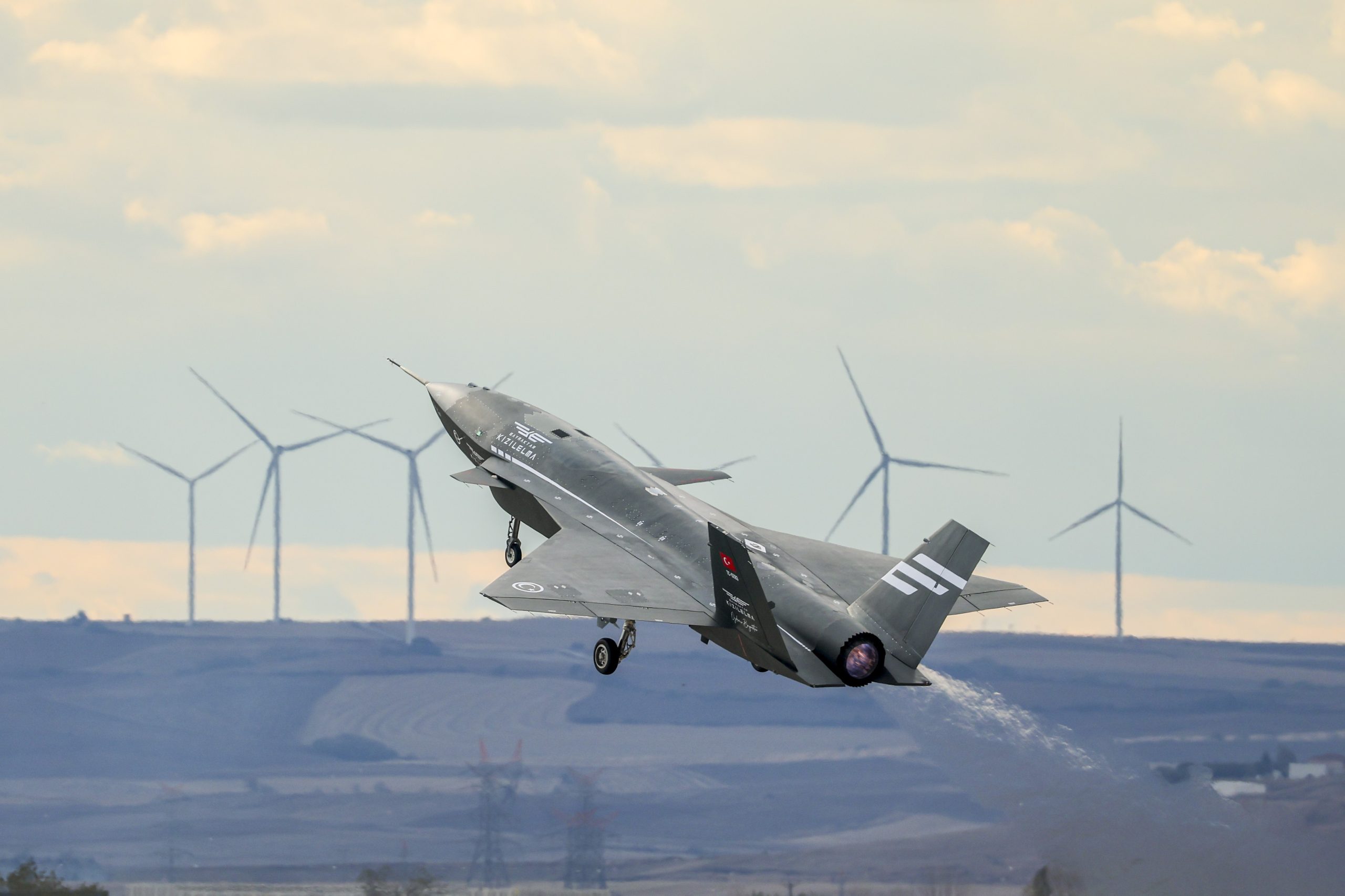 Bayraktar KIZILELMA’dan ilk atışta hedefler tam isabet