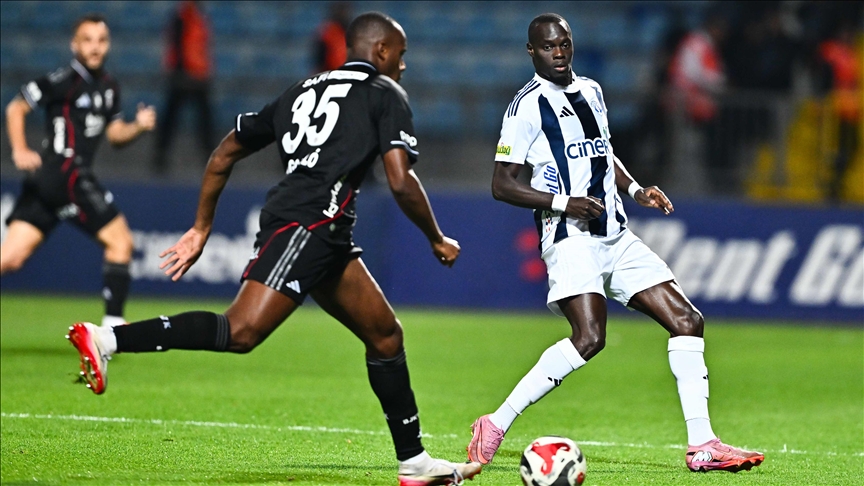 Kartal karalar bağladı! Kasımpaşa engelini geçemedi