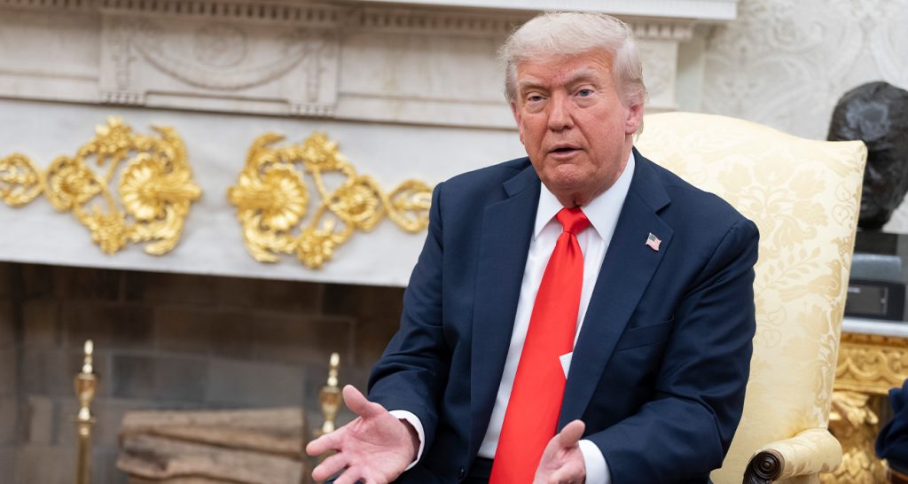 Trump: “İsrail ben izin verir vermez Gazze sokaklarına geri döner”