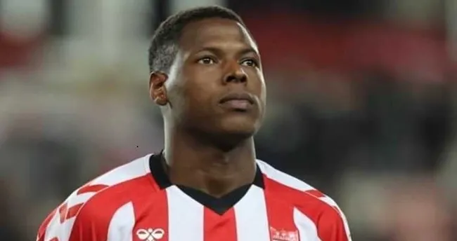 Sivassporlu futbolcu kaçtı, sosyal medya karıştı