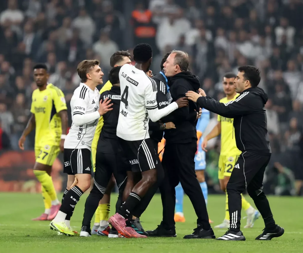 Derbide gol düellosu: Kartal başladı Fener bitirdi