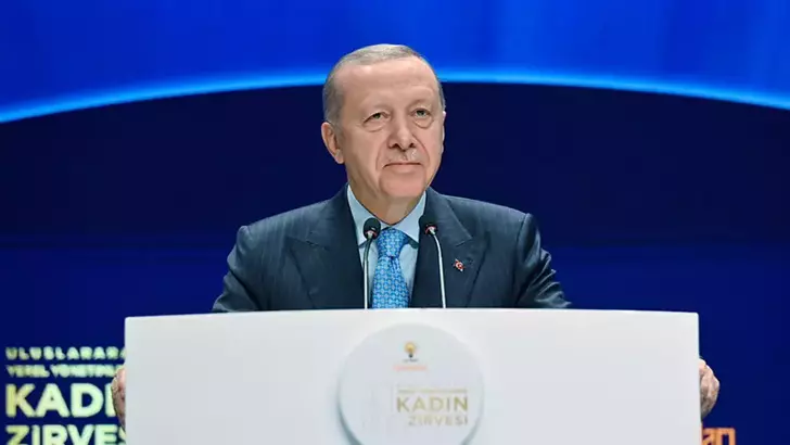 Cumhurbaşkanı Erdoğan: Kadın elinin değdiği yerde huzur ve düzen olur