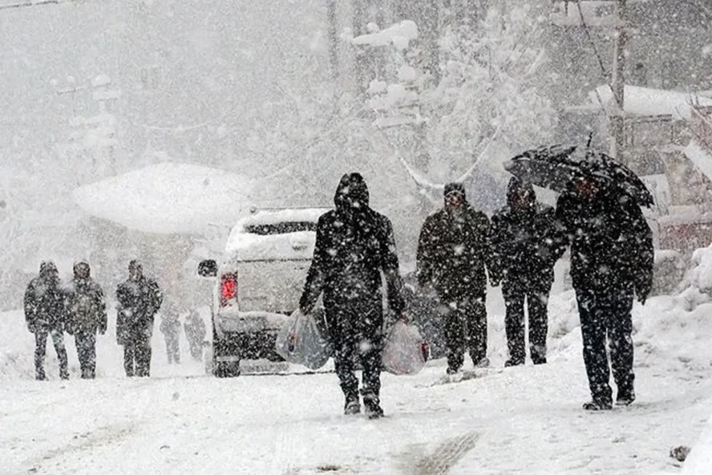 Meteoroloji illeri tek tek uyardı! Kuvvetli sağanak ve kar yağışı geliyor