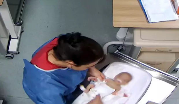 5 günlük bebeği darbeden cani hemşire tutuklandı! Savunması ortaya çıktı