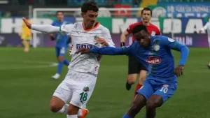 Süper Lig’de nefes kesen maç! İlk yarıda 2 kırmızı kart, ikinci yarıda 2 gol