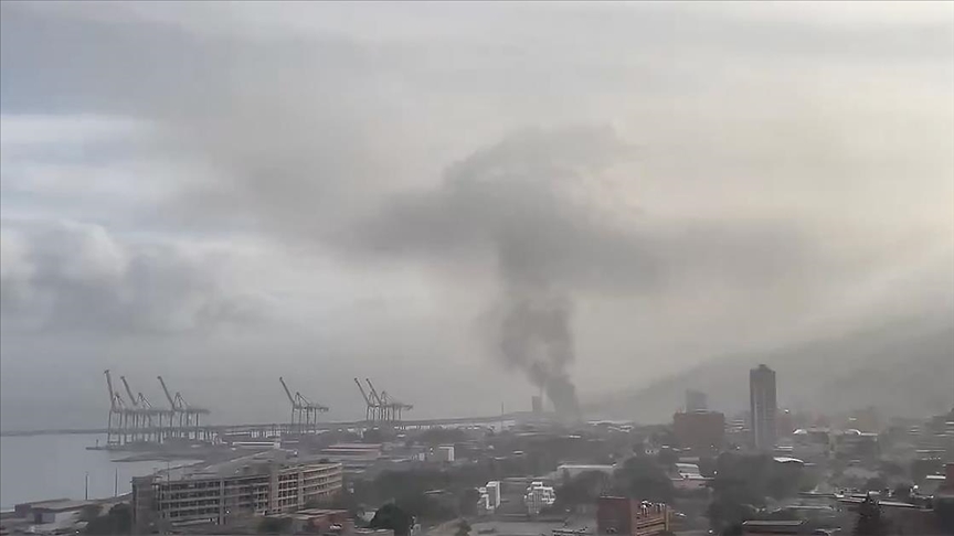 ABD Venezuela’nın başkenti Caracas’ı bombaladı