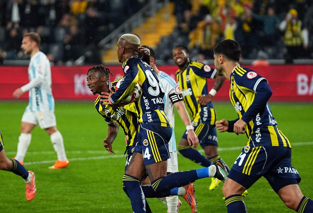 Fenerbahçe, 2. Yarıda Açıldı