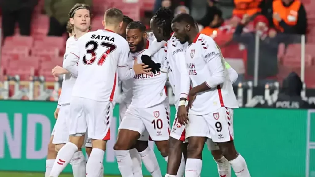 Tarih yazmaya devam! Samsunspor, Avrupa’da farklı turladı