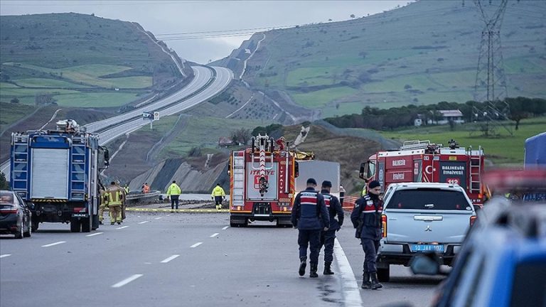 Balıkesir’de F-16 uçağının kaza kırıma uğraması sonucu pilot şehit oldu