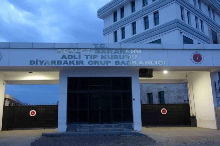 Diyarbakır’da akraba aileler arasında kavga: 1 ölü, 3 yaralı