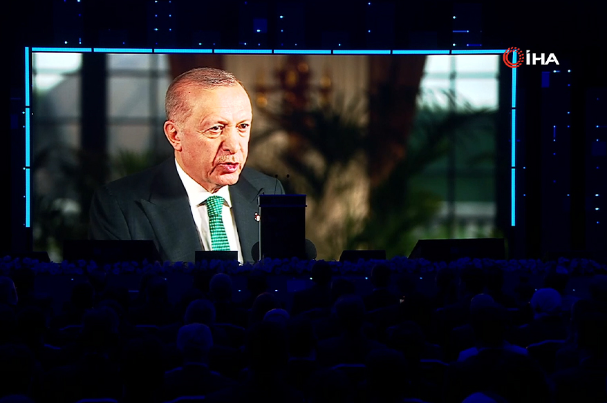 Cumhurbaşkanı Erdoğan: “Türkiye olarak barış odaklı duruşumuzu sürdürmeye devam edeceğiz”