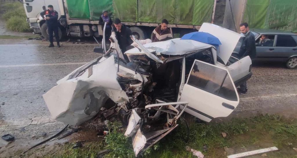 Manisa’da feci kaza: 1’i ağır 3 yaralı