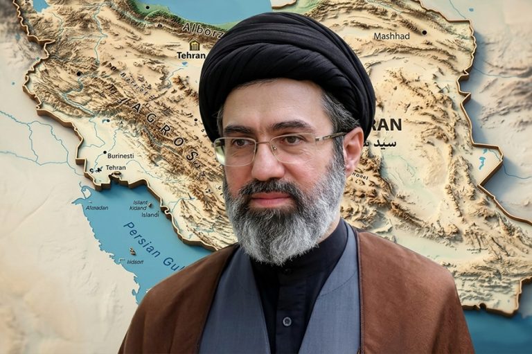 İran dini lideri Hamaney: “Basra Körfezi ve Hürmüz Boğazı’nda yeni bir sayfa açılıyor”