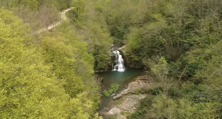 Gölderesi Şelalesi’nde ilkbahar güzelliği