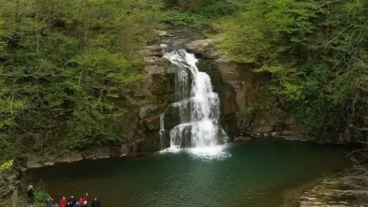 Gölderesi Şelalesi’nde ilkbahar güzelliği