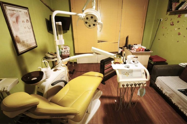 Sahte dişçi mahalleliyi şok etti: “Memnunduk ama doktor değilmiş”