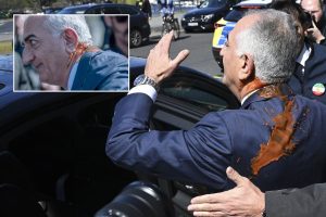 Rıza Pehlevi’ye saldırı! Koşarak kaçtı