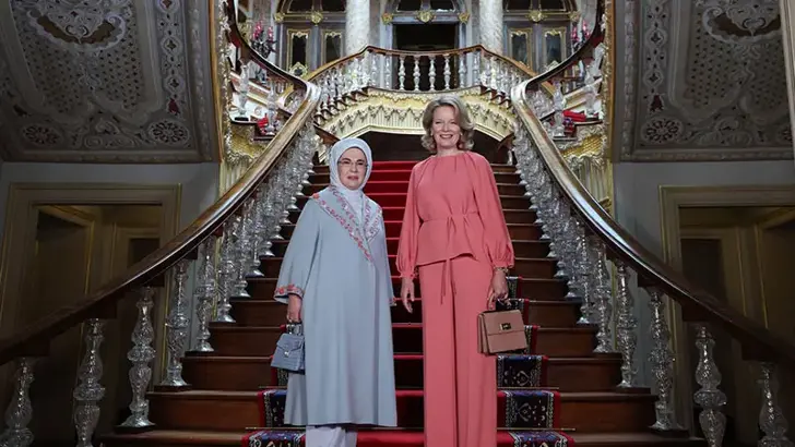 Emine Erdoğan, Belçika Kraliçesi Mathilde ile bir araya geldi