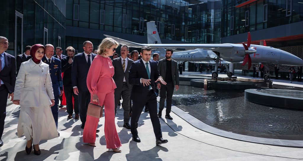 Belçika Kraliçesi Mathilde, Baykar’ı ziyaret etti