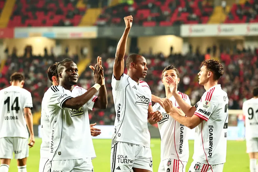 Beşiktaş, Gaziantep’te fişi ilk yarıda çekti