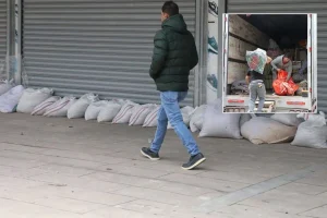 Almus Barajı’nda taşkın alarmı! Esnaf önlem aldı, tahliyeler başladı