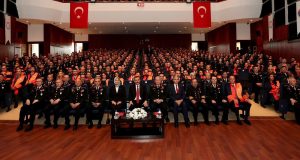 İçişleri Bakanı Çiftçi, subay ve astsubay adaylarıyla bir araya geldi