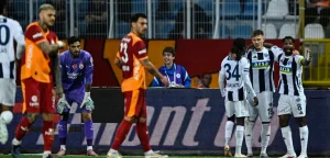 Kasımpaşa’dan şampiyona son hafta darbesi