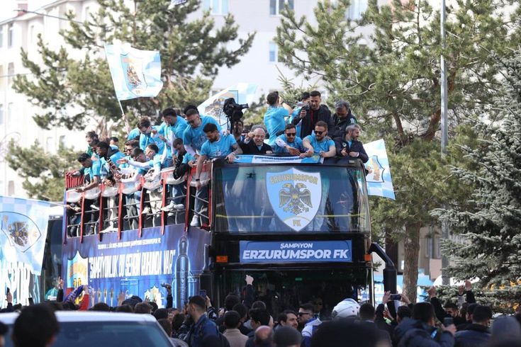 Süper Lig’e yükselen Erzurumspor FK, 1. Lig tarihinin puan rekorunu kırdı