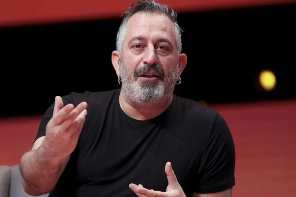 Ünlü komedyen Cem Yılmaz hastaneye kaldırıldı