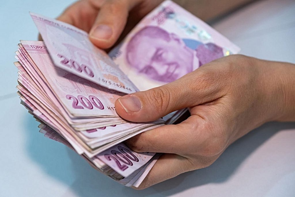Emeklinin banka yarışı kızıştı! Ödemeler 35 bin TL’ye ulaştı
